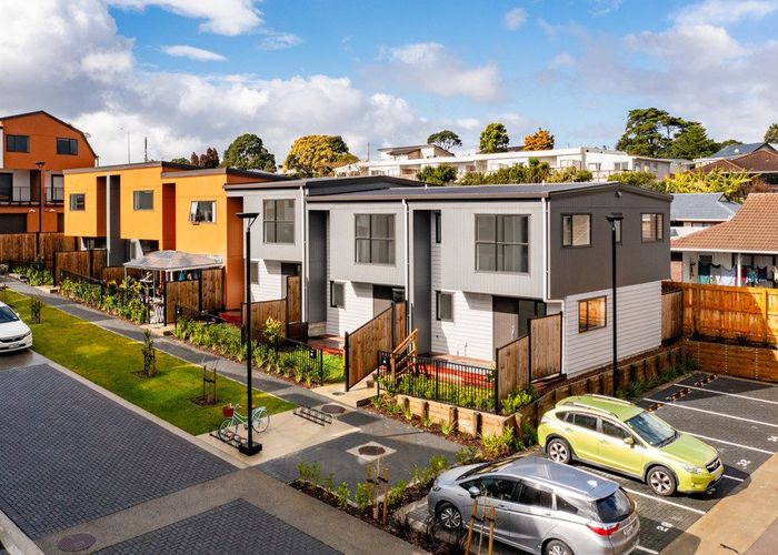  at 37 Raupeti Lane, Henderson, Waitakere City, Auckland
