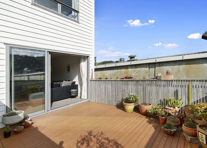  at 1/7 Handyside Street, Tawa, Wellington