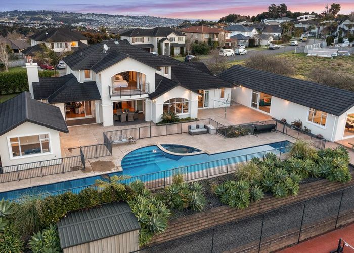  at 58 Chateau Rise, Flat Bush, Auckland