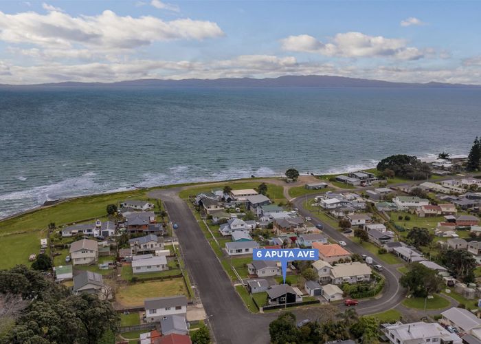  at 6 Aputa Avenue, Te Puru, Thames