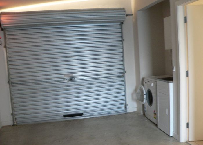  at 18 Franklyn Road, Tawa, Wellington