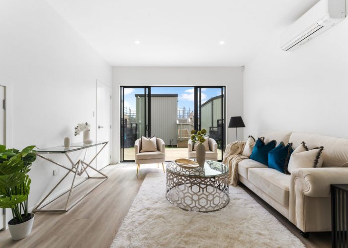  at 18 Toetoe Street, Westgate, Waitakere City, Auckland