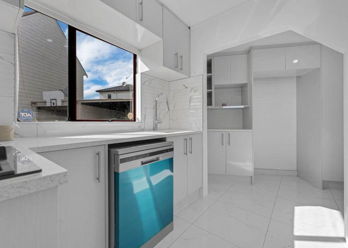  at 11/19A Gray Avenue, Mangere East, Manukau City, Auckland