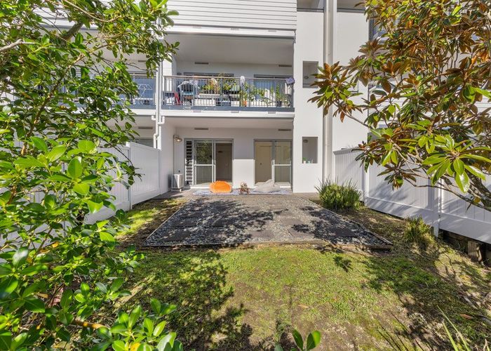  at A4/60 Masons Road, Oteha, North Shore City, Auckland