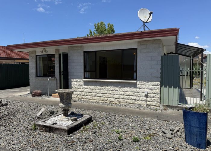  at 2/52 Avondale Road, Taradale, Napier, Hawke's Bay