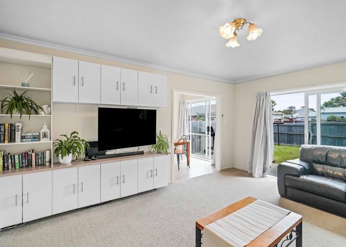  at 2/118 Estuary Road, South New Brighton, Christchurch