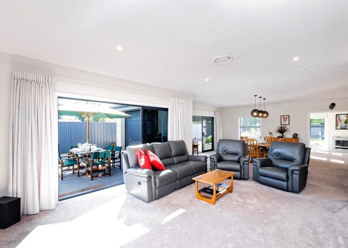  at 36 The Loop, Meeanee, Napier