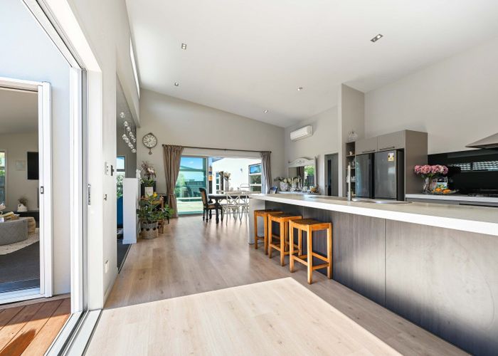  at 14 Hensley Crescent, Flagstaff, Hamilton