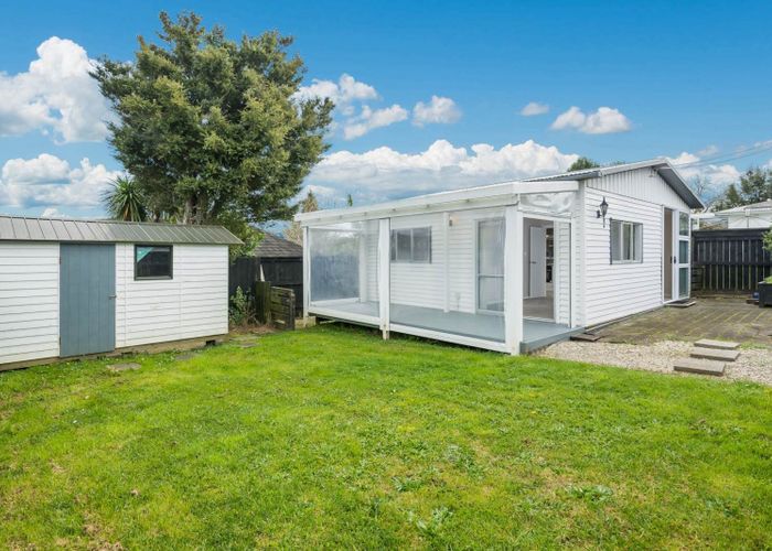 at 18A Webb Place, Forrest Hill, North Shore City, Auckland