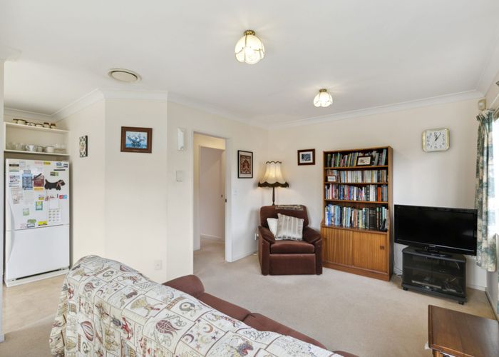  at 37 Parklands Drive, Karori, Wellington