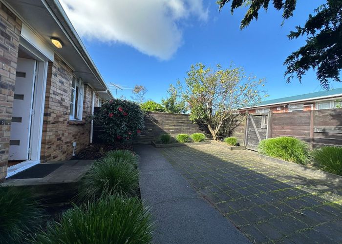  at 2/48 Ferndale Road, Mount Wellington, Auckland City, Auckland