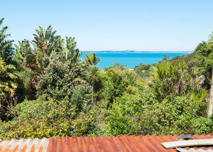  at 41 Beresford Avenue, Surfdale, Waiheke Island, Auckland