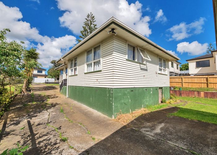  at 37 Landon Avenue, Mangere East, Auckland