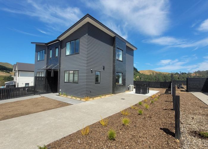  at 54 Oakum Road, Whitby, Porirua