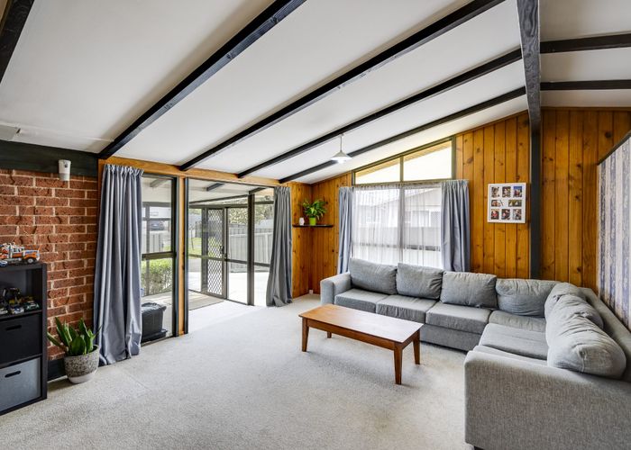  at 8 Wiltshire Place, Tamatea, Napier