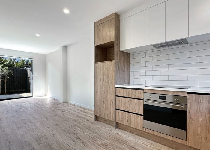  at 6/169 Beach Haven Road, Beach Haven, North Shore City, Auckland