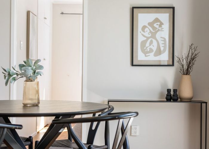  at 2/25 Margaret Place, Milford, North Shore City, Auckland