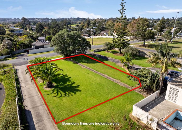  at 28 Roland Road, Greenhithe, Auckland