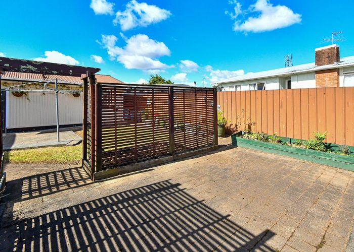  at 8 Capella Place, Manurewa, Auckland