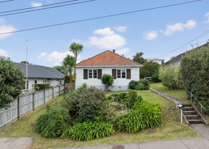  at 24 Bonnie Brae Road, Meadowbank, Auckland City, Auckland