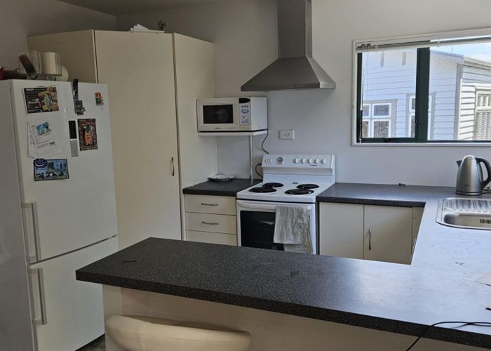  at 89C Carlisle Road, Browns Bay, North Shore City, Auckland