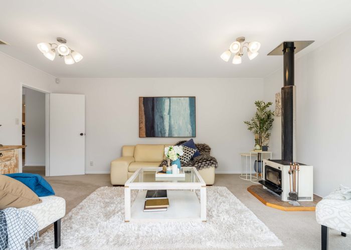  at 4 Meadowcourt Drive, Manukau, Auckland