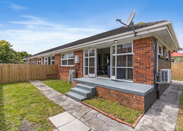  at 12A Middlemore Road, Otahuhu, Auckland