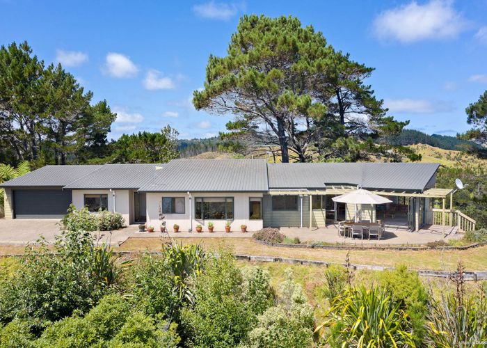  at 140 Wattle Bay Road, Manukau Heads, Āwhitu