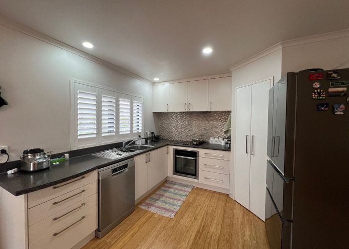  at 8 Hansen Place, Takanini, Papakura, Auckland