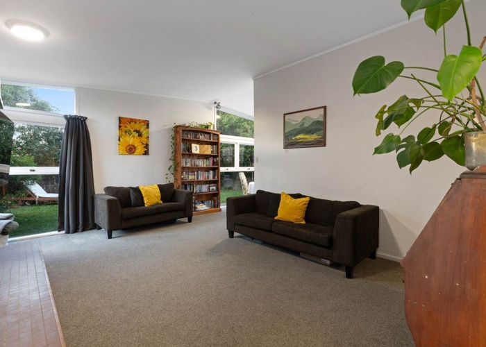  at 15  Bacot Place, Howick, Manukau City, Auckland