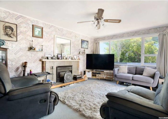  at 6 Dreadon Road, Manurewa, Manukau City, Auckland