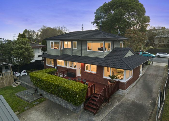  at 32 Mirrabooka Avenue, Botany Downs, Manukau City, Auckland