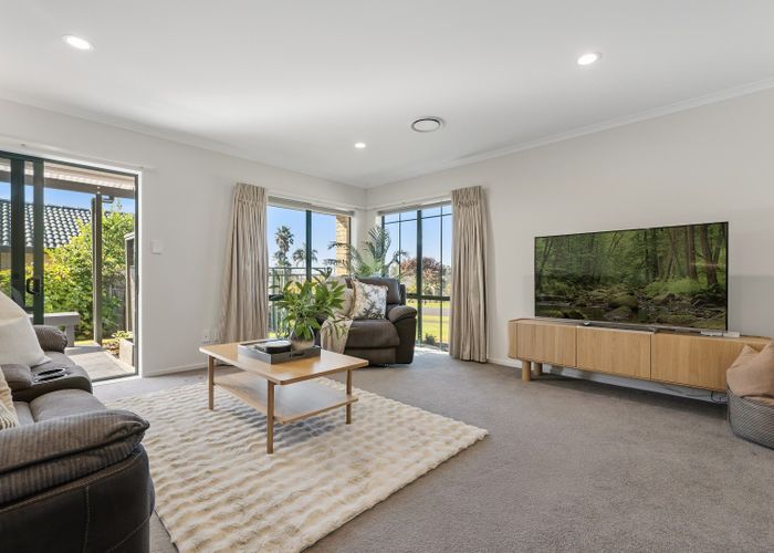  at 5 Mahonia Place, Pyes Pa, Tauranga