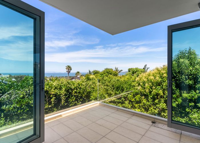  at 5a Aberdeen Road, Castor Bay, North Shore City, Auckland