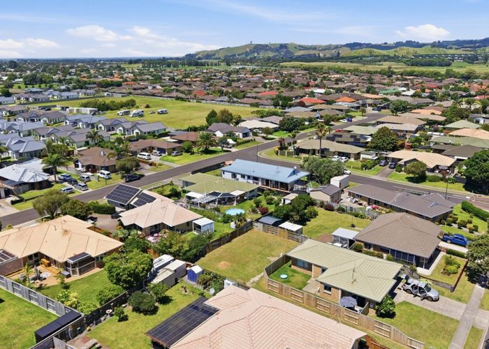  at 130 Pacific View Road, Papamoa Beach, Tauranga, Bay Of Plenty