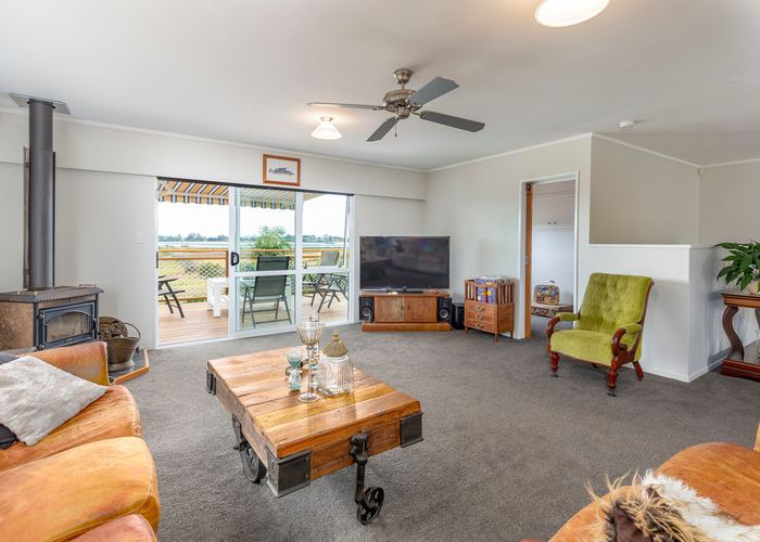  at 12 Cheriton Lane, Runciman, Drury