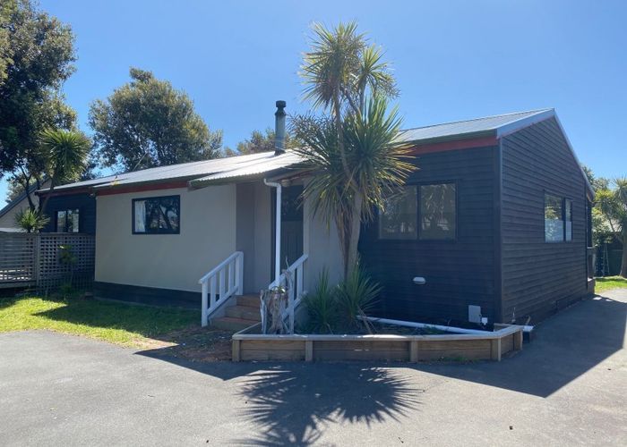 at 9 Tobys Way, Waikanae Beach, Waikanae