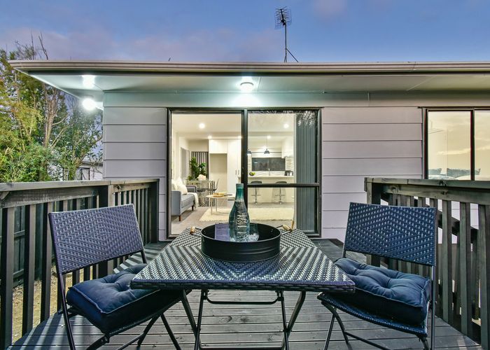  at 3/106 Shifnal Drive, Randwick Park, Auckland
