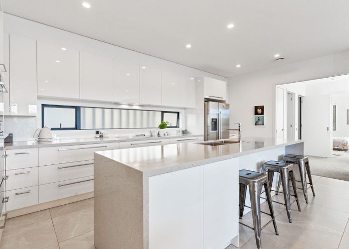  at 352D Beach Road, Mairangi Bay, Auckland