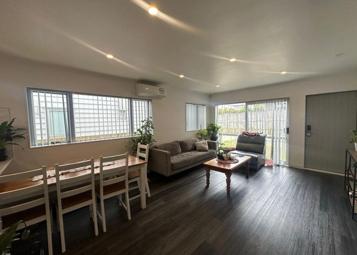  at 271B Te Atatu Road, Te Atatu South, Waitakere City, Auckland