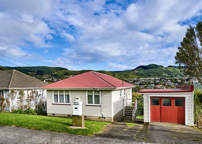  at 22 Taylor Terrace, Tawa, Wellington