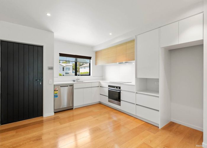  at 33 Patrick Rice Drive, Swanson, Waitakere City, Auckland