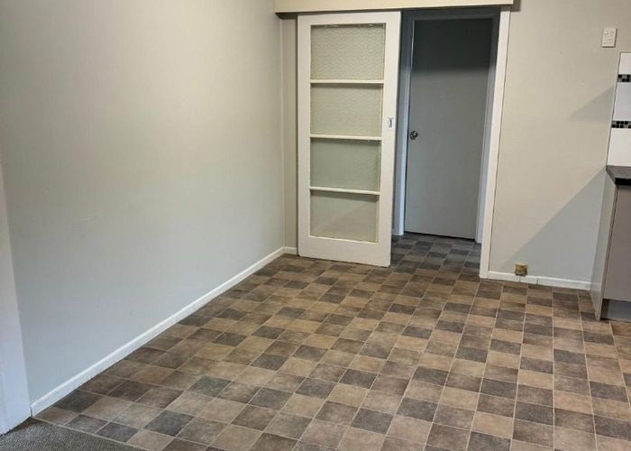  at 4 Jenkins Place, Manurewa East, Manukau City, Auckland