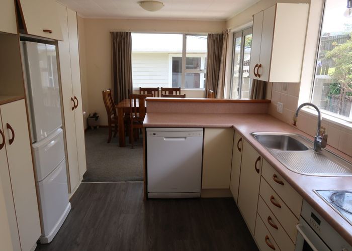  at 16 Waipounamu Dr, Kelson, Lower Hutt, Wellington