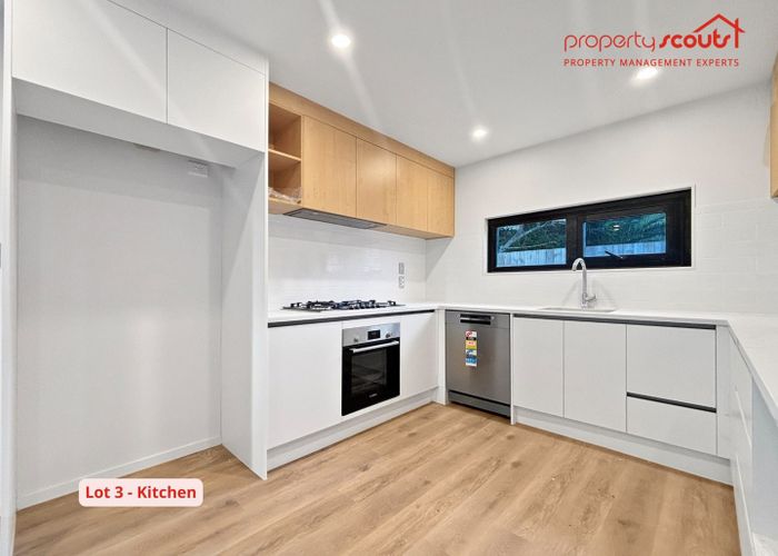  at 3 Farwood Drive, Henderson, Waitakere City, Auckland
