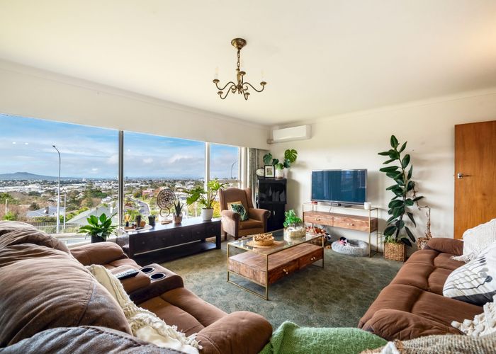  at 520 Glenfield Road, Glenfield, North Shore City, Auckland