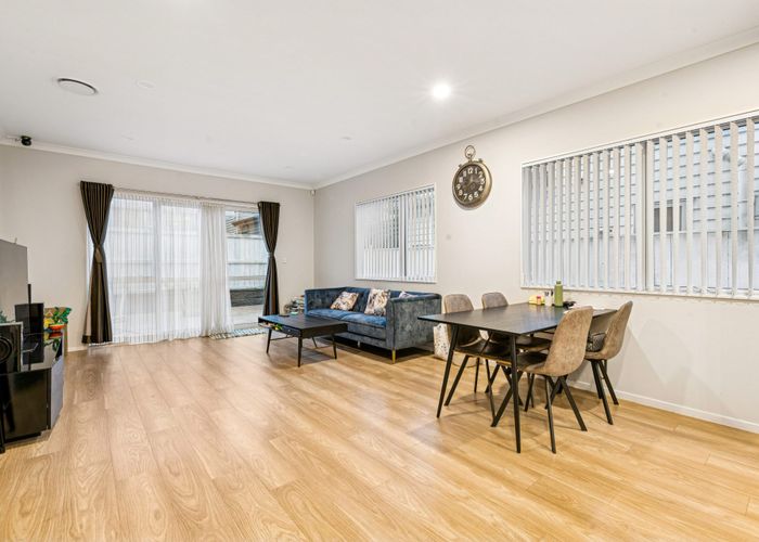  at 6  Puruatanga Drive, Flat Bush, Manukau City, Auckland