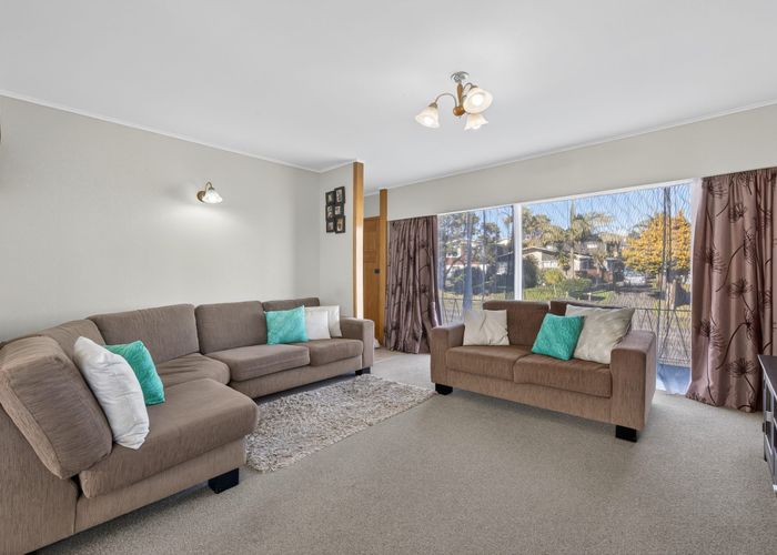  at 8 Jade Avenue, Pakuranga Heights, Manukau City, Auckland