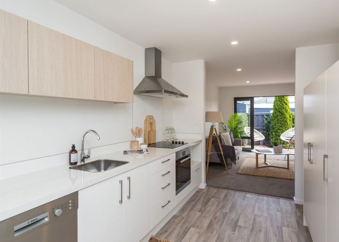  at 3/129 Aikmans Road, Merivale, Christchurch