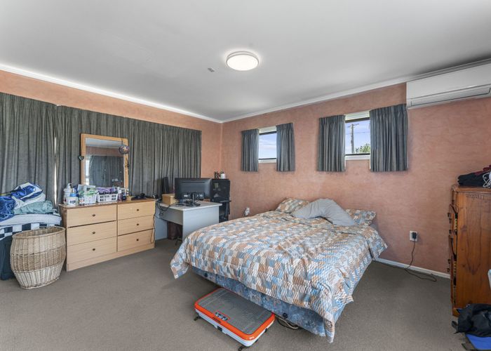  at 6 Berwyn Avenue, Takanini, Papakura, Auckland